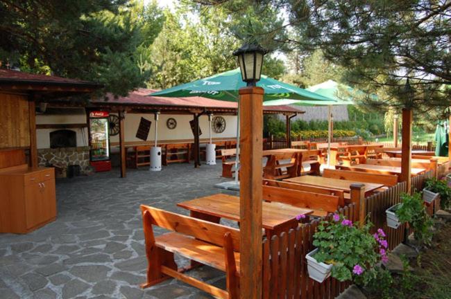 Hotel Seasons Tryavna Exterior photo