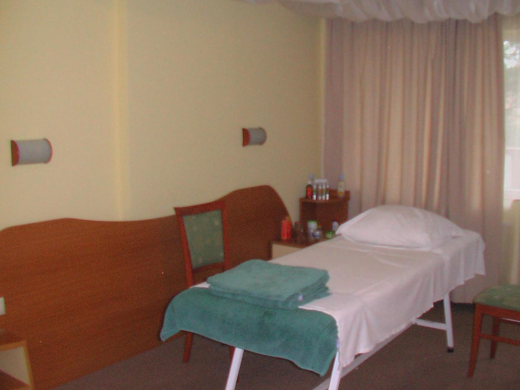 Hotel Seasons Tryavna Exterior photo