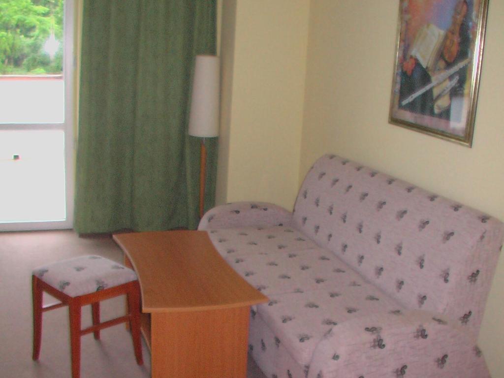 Hotel Seasons Tryavna Room photo